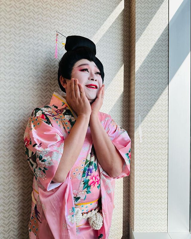 Photo by Bob Lam 林盛斌 on January 15, 2024. May be an image of 1 person, robe and text.